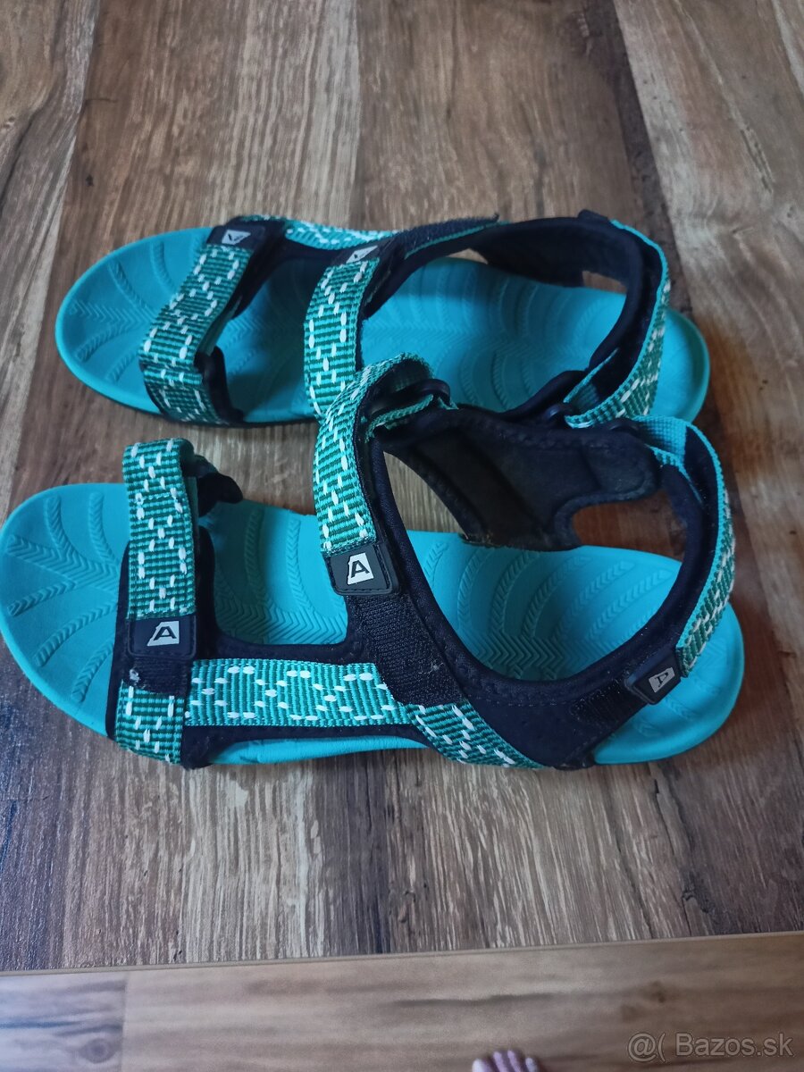 Sandále Alpine pro
