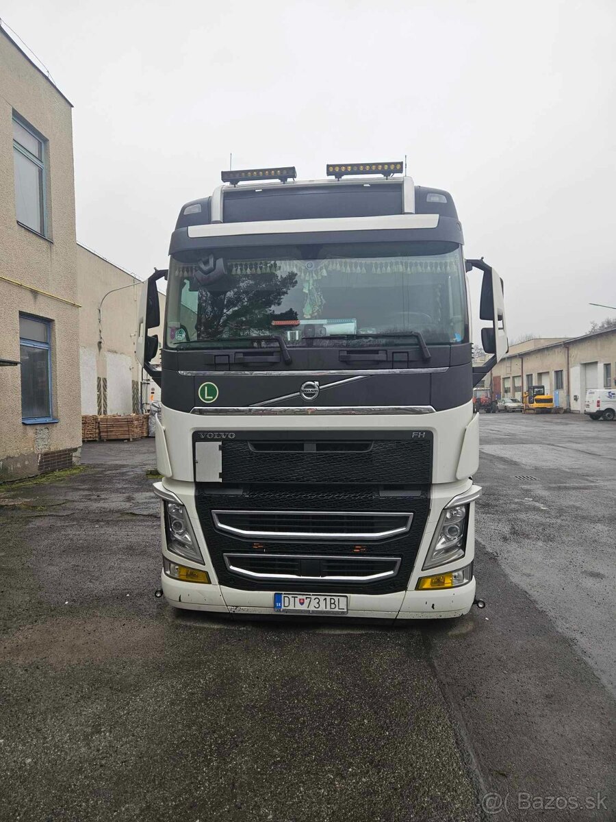 Ťahač VOLVO