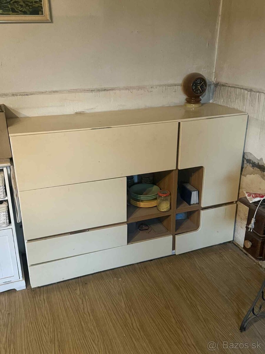 skriňa do kuchyni