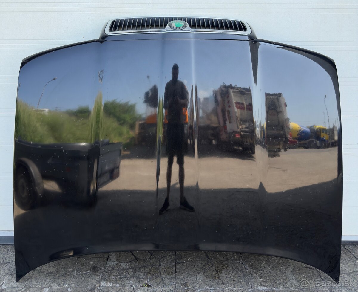 Škoda Octavia 1, kapota + maska, čierna metalíza
