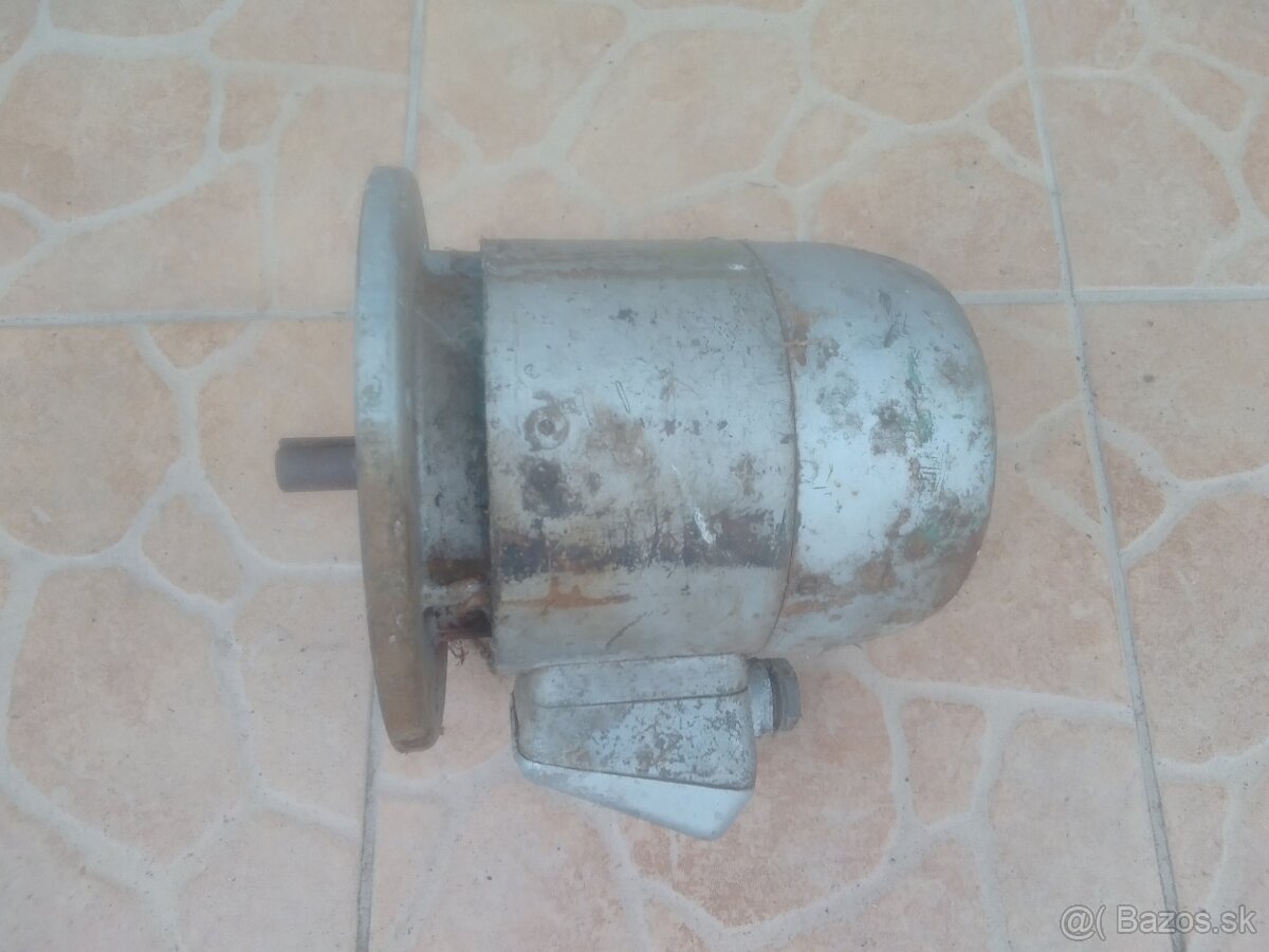 Prirubovy el motor 380w 1200 otaciek