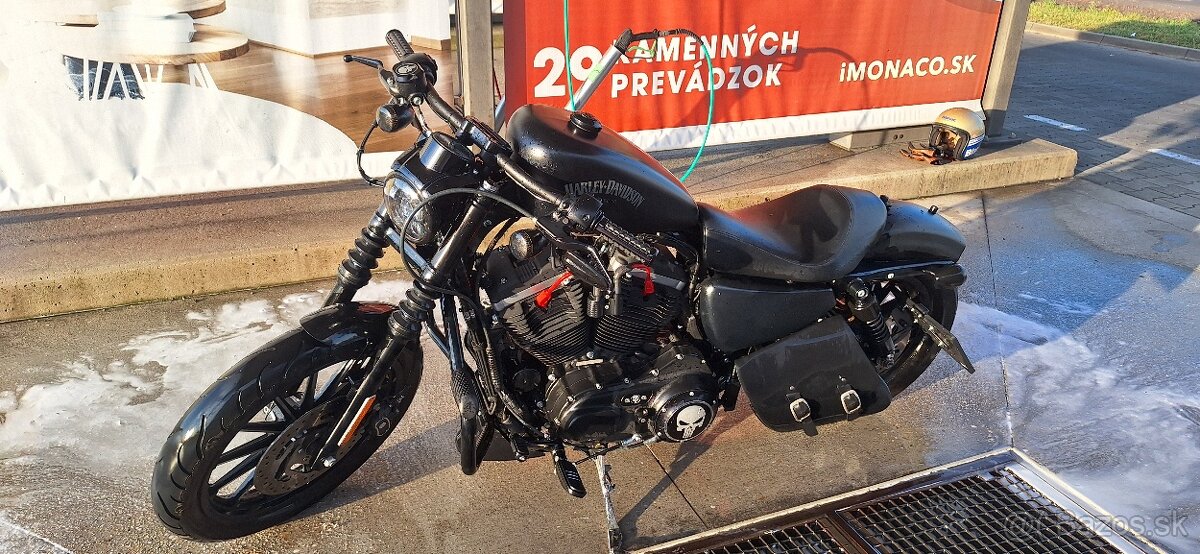 Harley Davidson iron 883