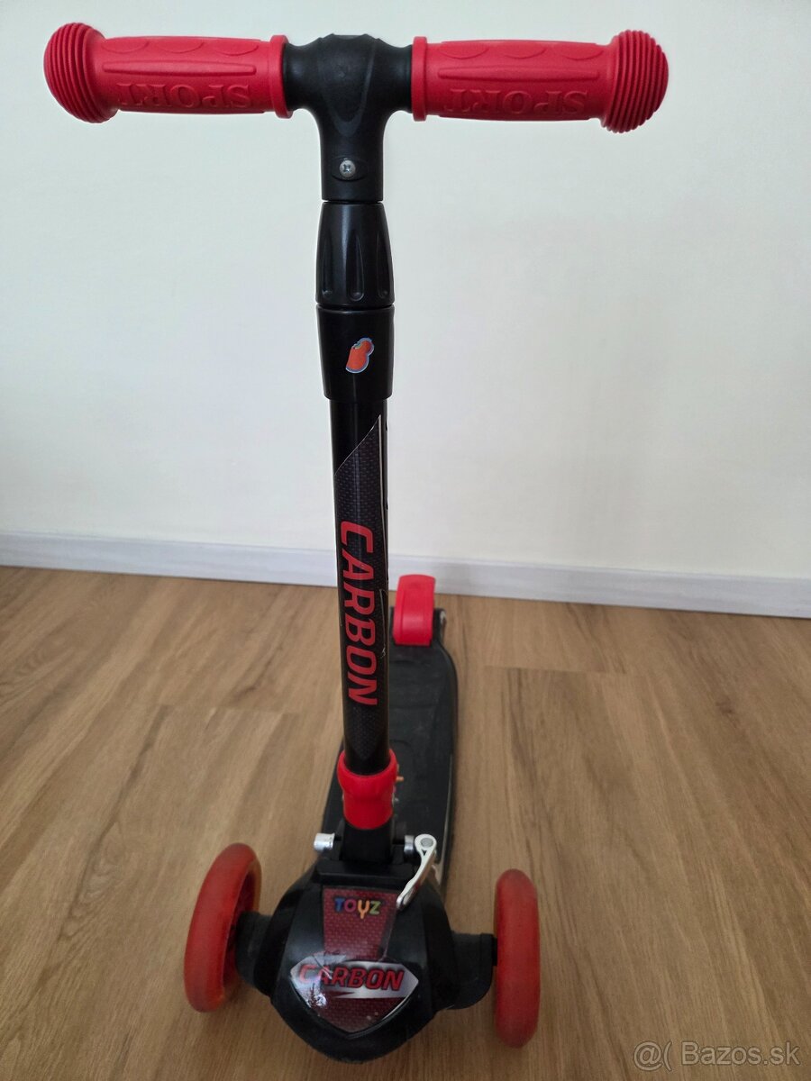 Detská kolobežka Toyz Carbon red, červená