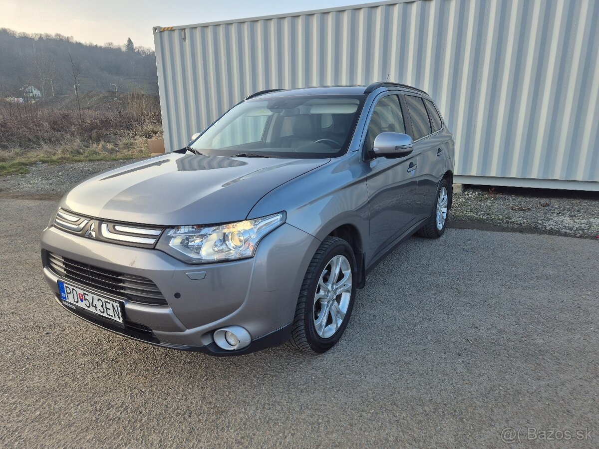 Mitsubishi Outlander 2.2 DI-D Intense+
