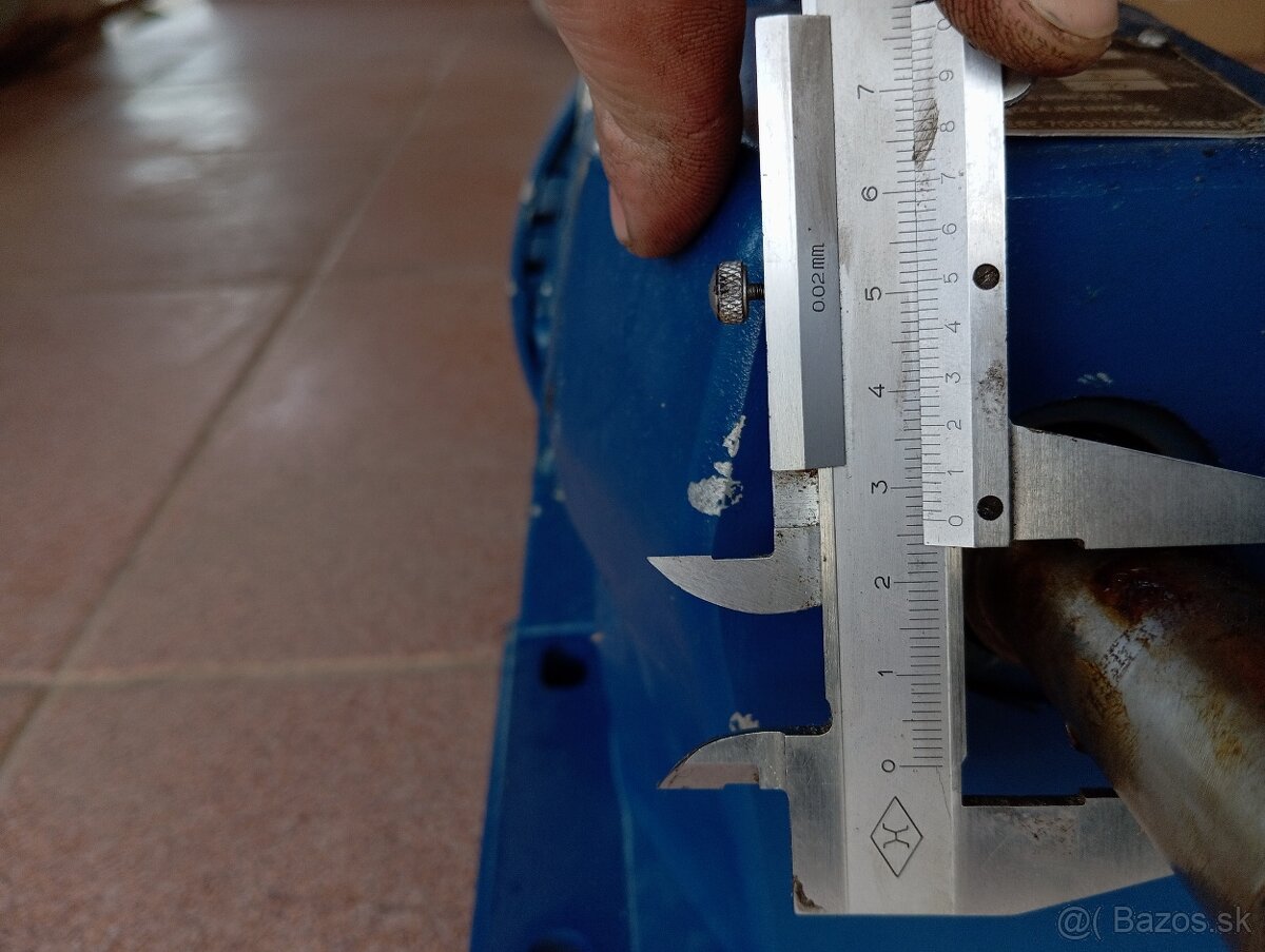 Predám motor s prevodovkou