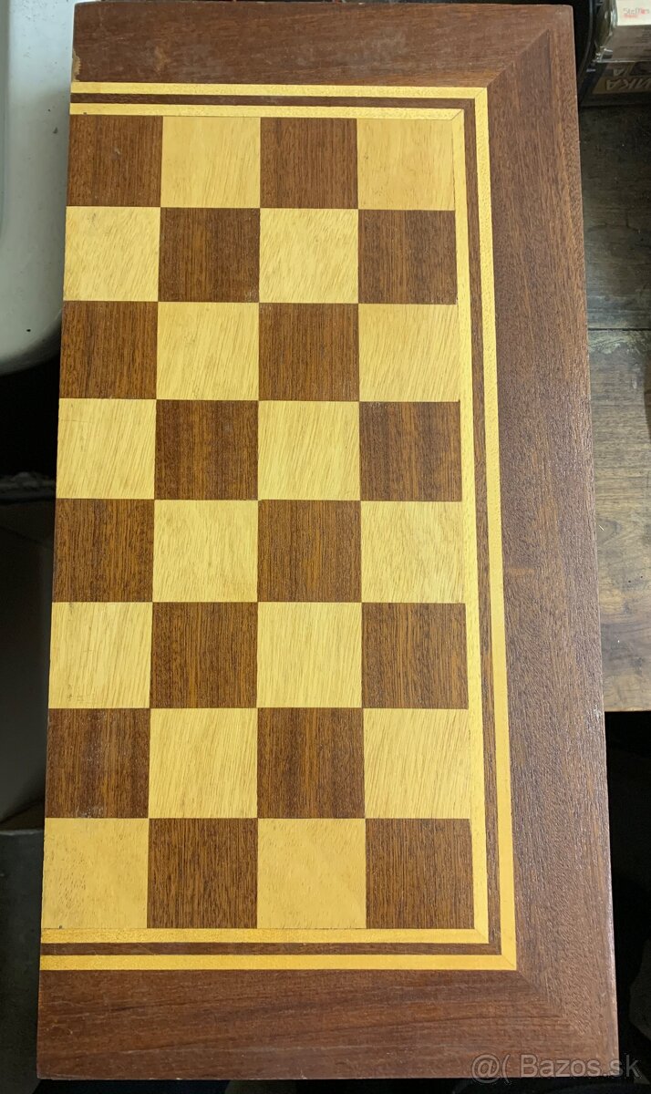 Predám súpravu hier BACKGAMMON + ŠACH / DÁMA