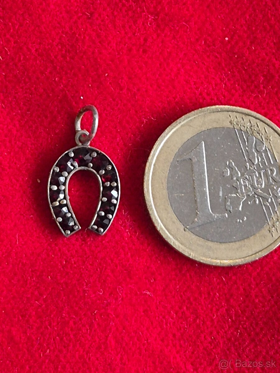 Podkov z cesky granat AG