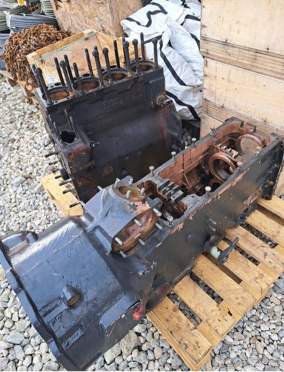 OBAL PREVODOVKY NA TRAKTOR ZETOR