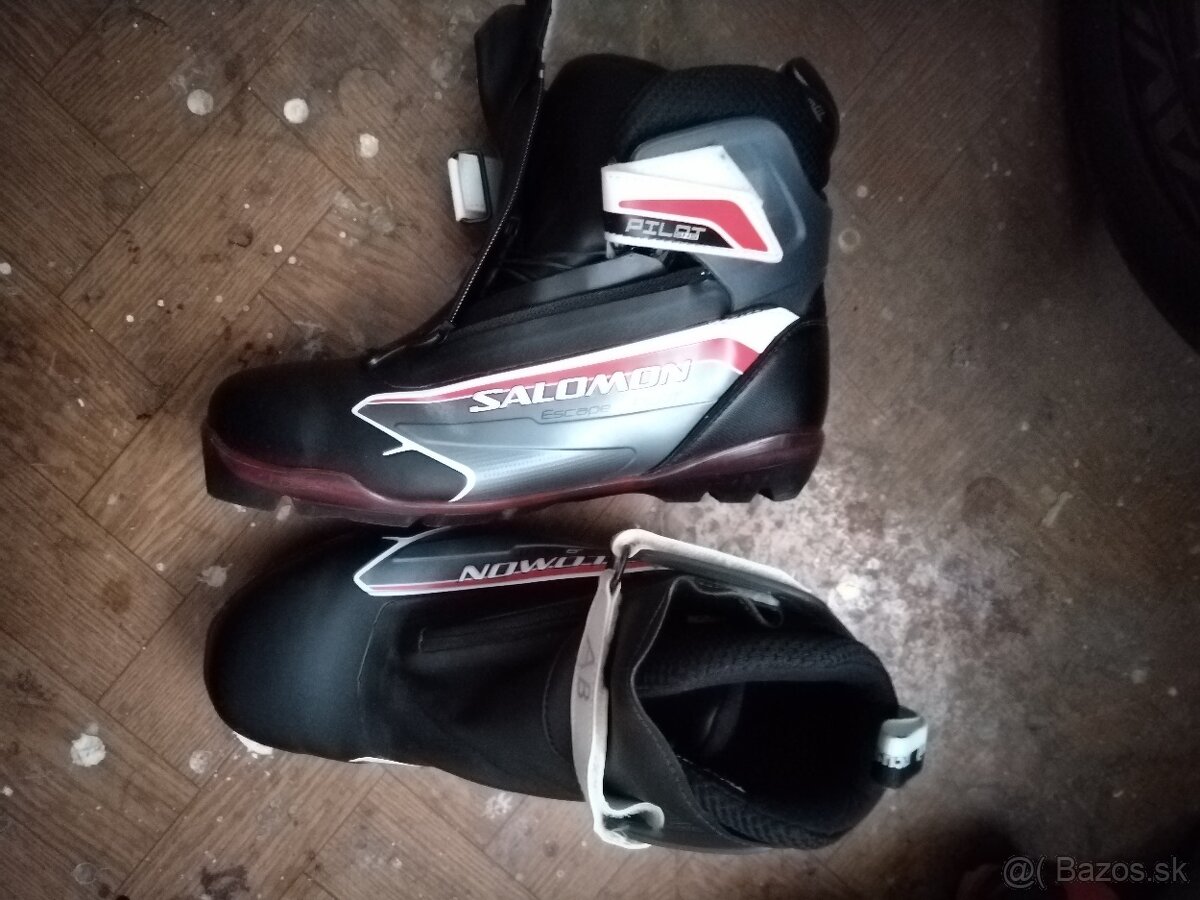Lyžiarska béžková obuv.