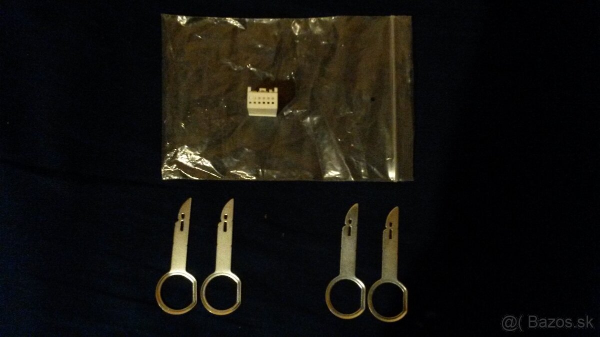 Svorky pre vybratie autorádia FORD