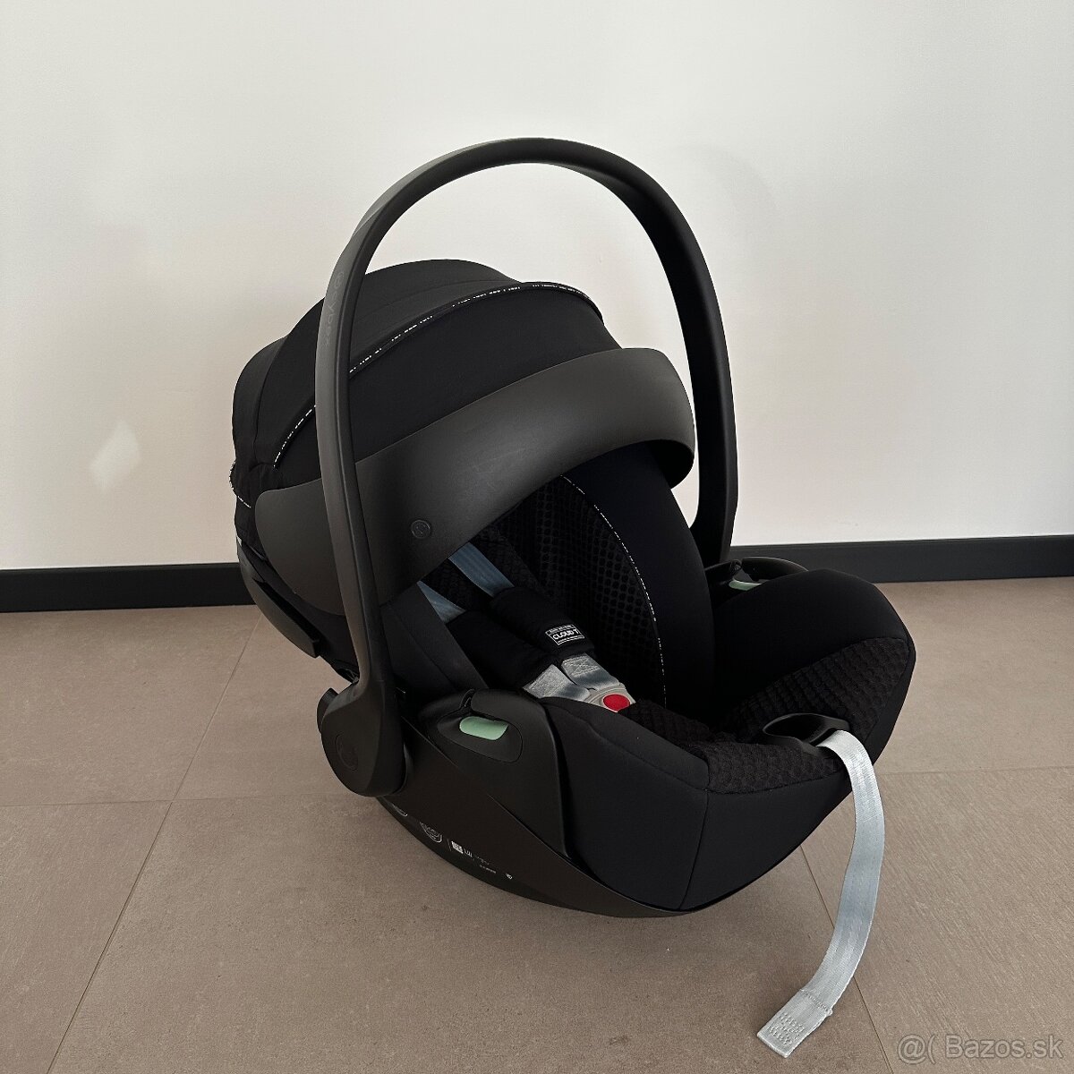 CYBEX Cloud T i-Size Urban Mobility Black