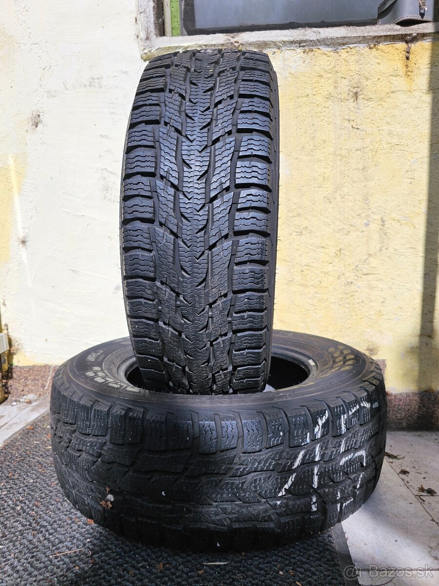 Predám 2-Zimné pneumatiky Nokian 225/65 R16C