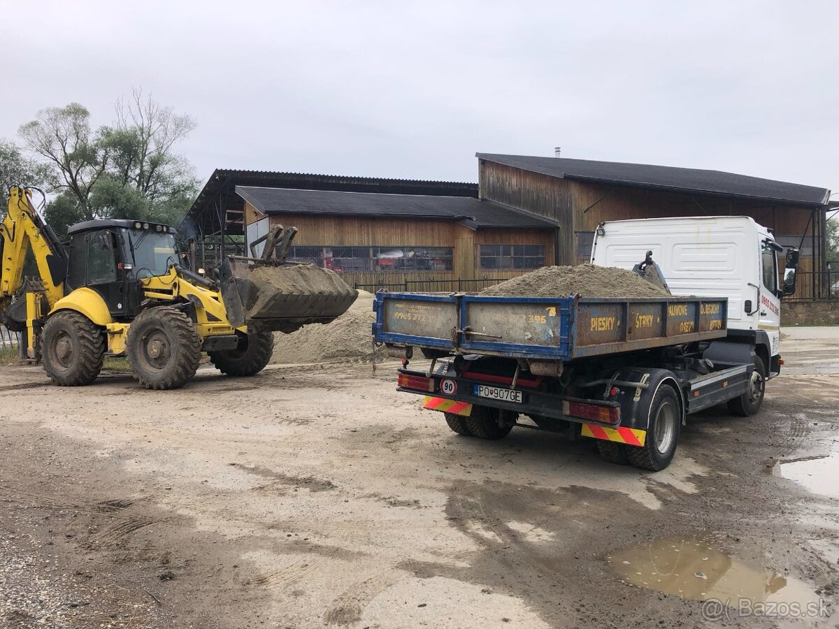 New Holland LB115B