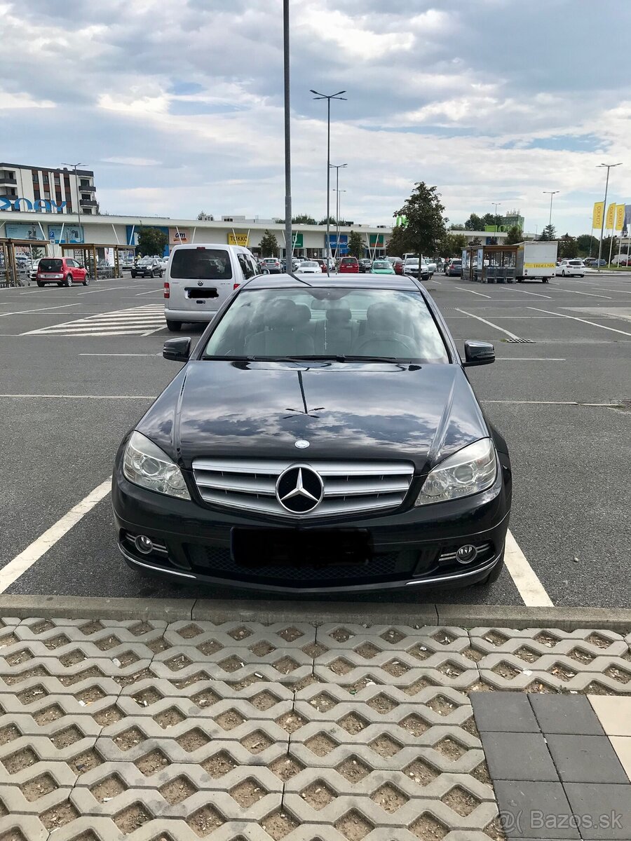 Mercedes-Benz C180 kompressor,(W204),benzín,2009