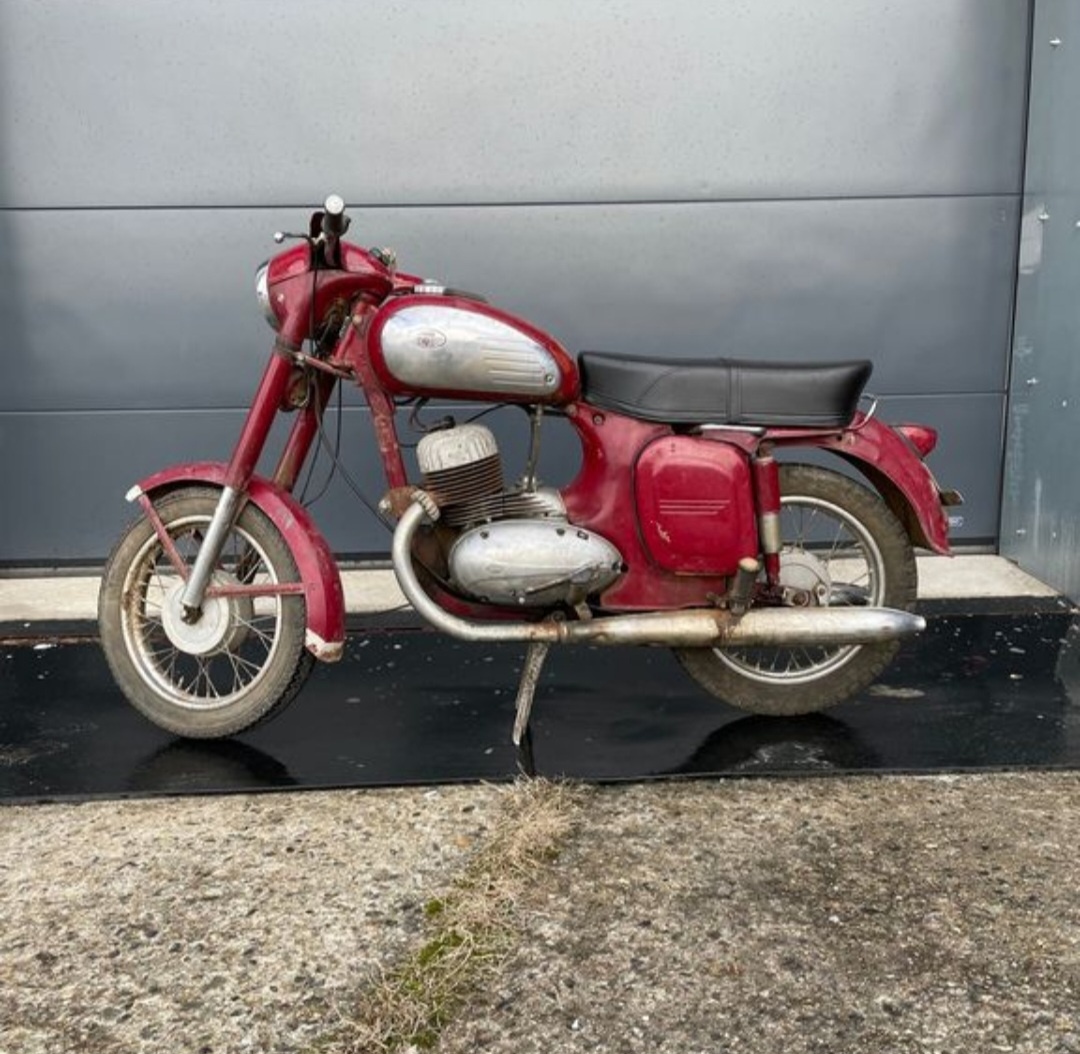 Jawa 250 559 Panelka