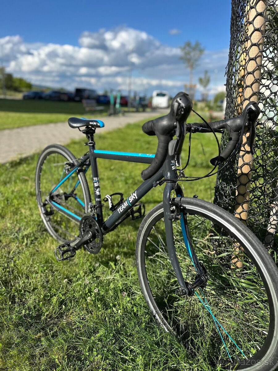 Predám cestný bicykel Frog Road 70 Team Sky edition
