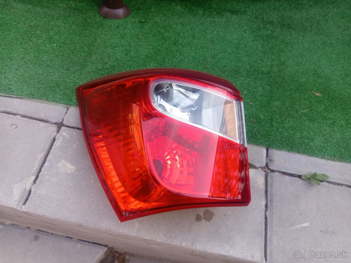 Suzuki S-cross zadné svetlo