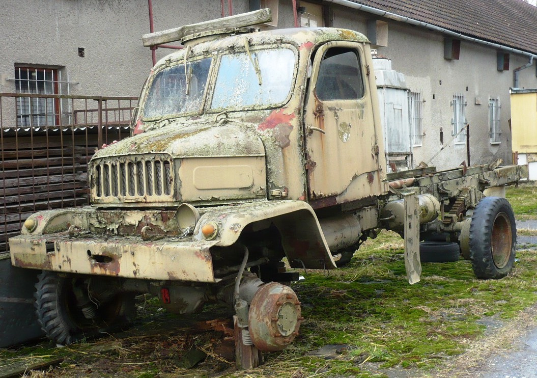 Praga V3S valník,totálny vrak s dokladmi na prihlásenie