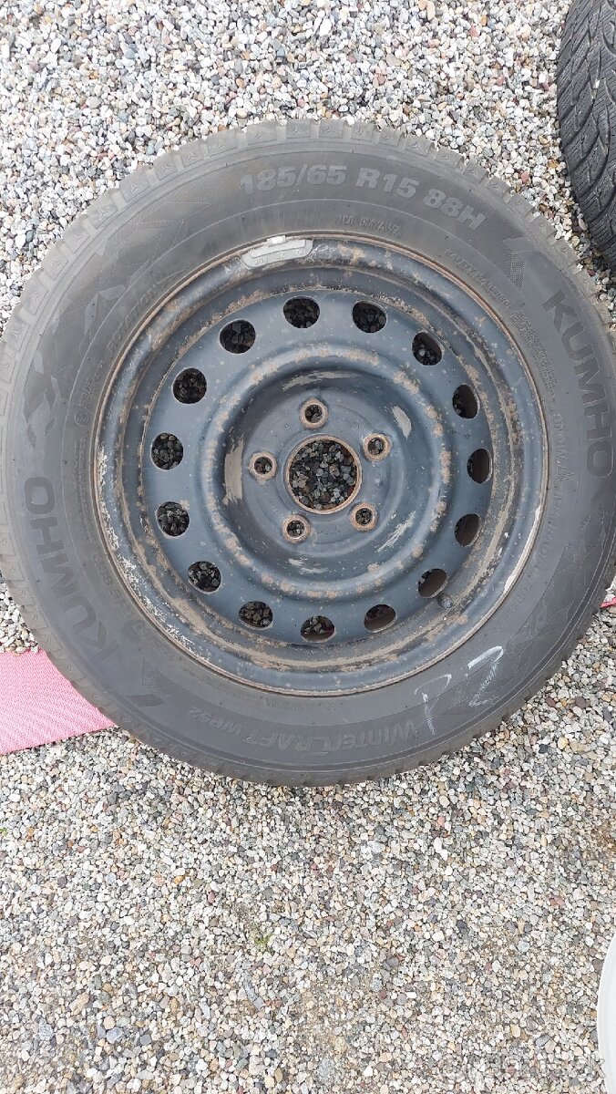 Pneumatiky zimne Kumho 185/65 R15 88H z Hyunday i30