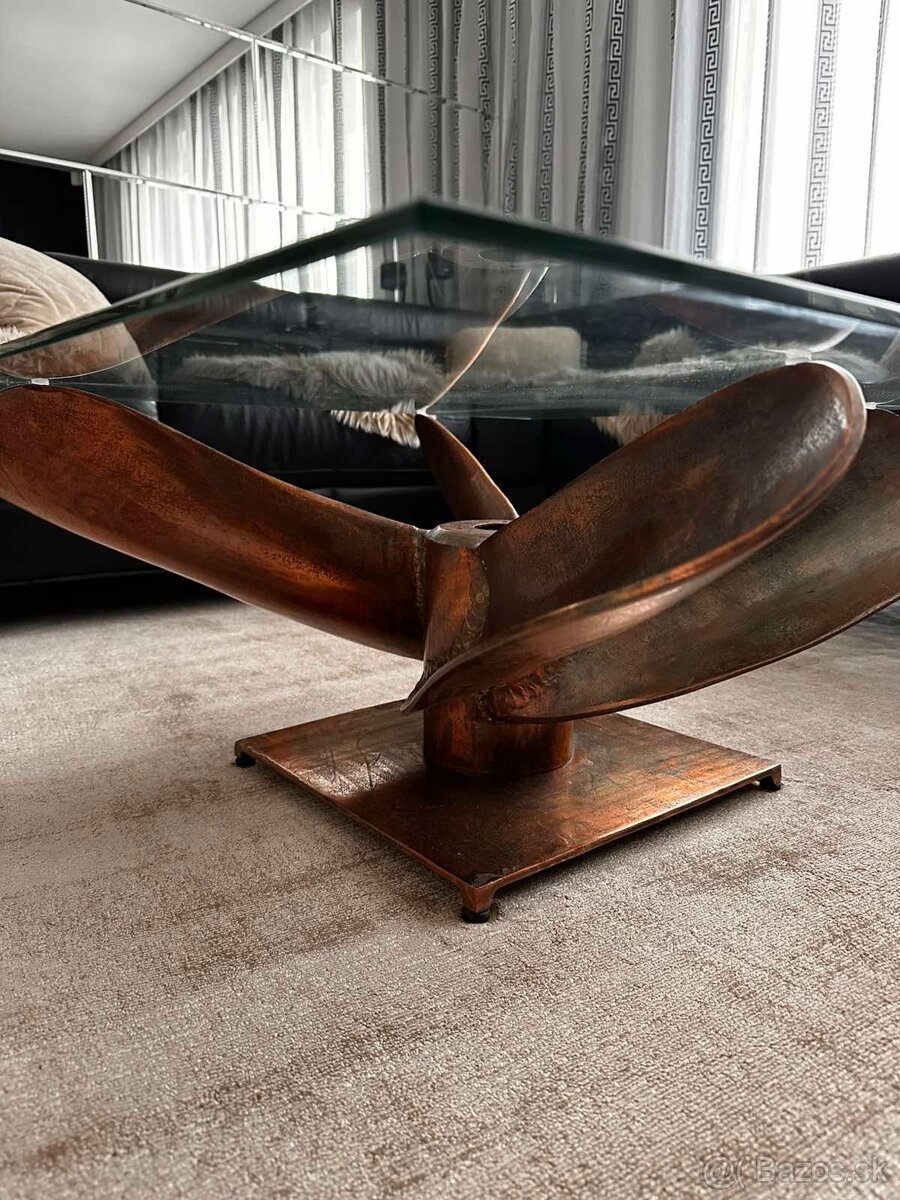 Konferenčný stôl - moderný dizajn