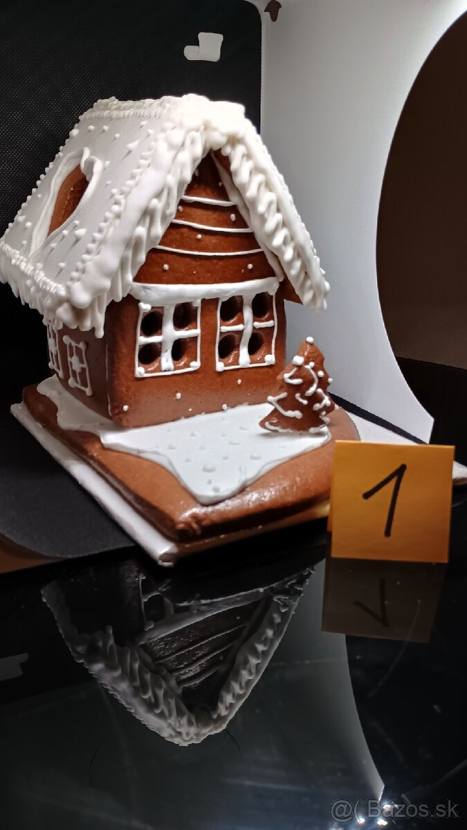 Medovnikova chalupka, Medovnikovy domcek so svetielkom