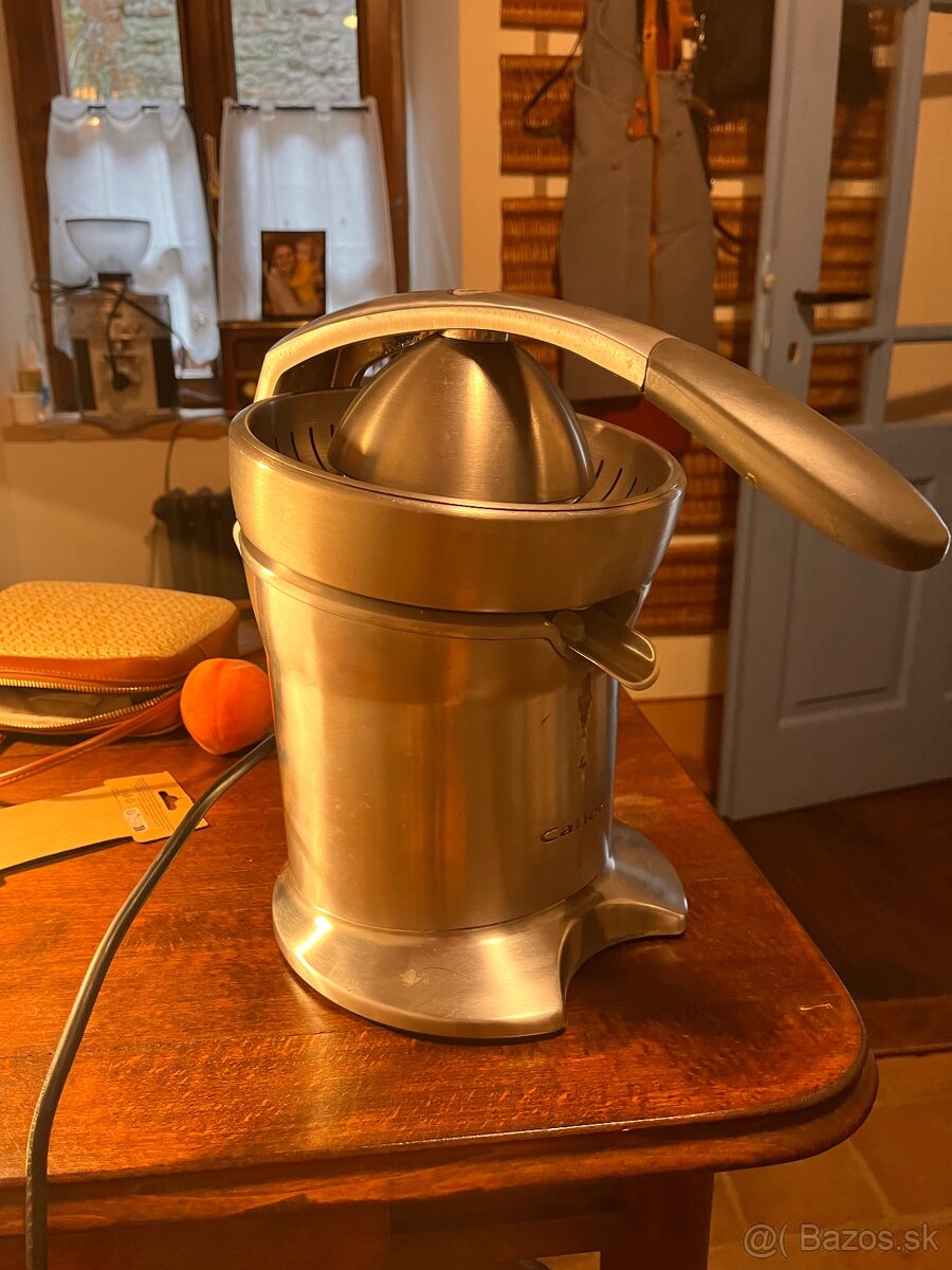 Odšťavovač citrusov Catler