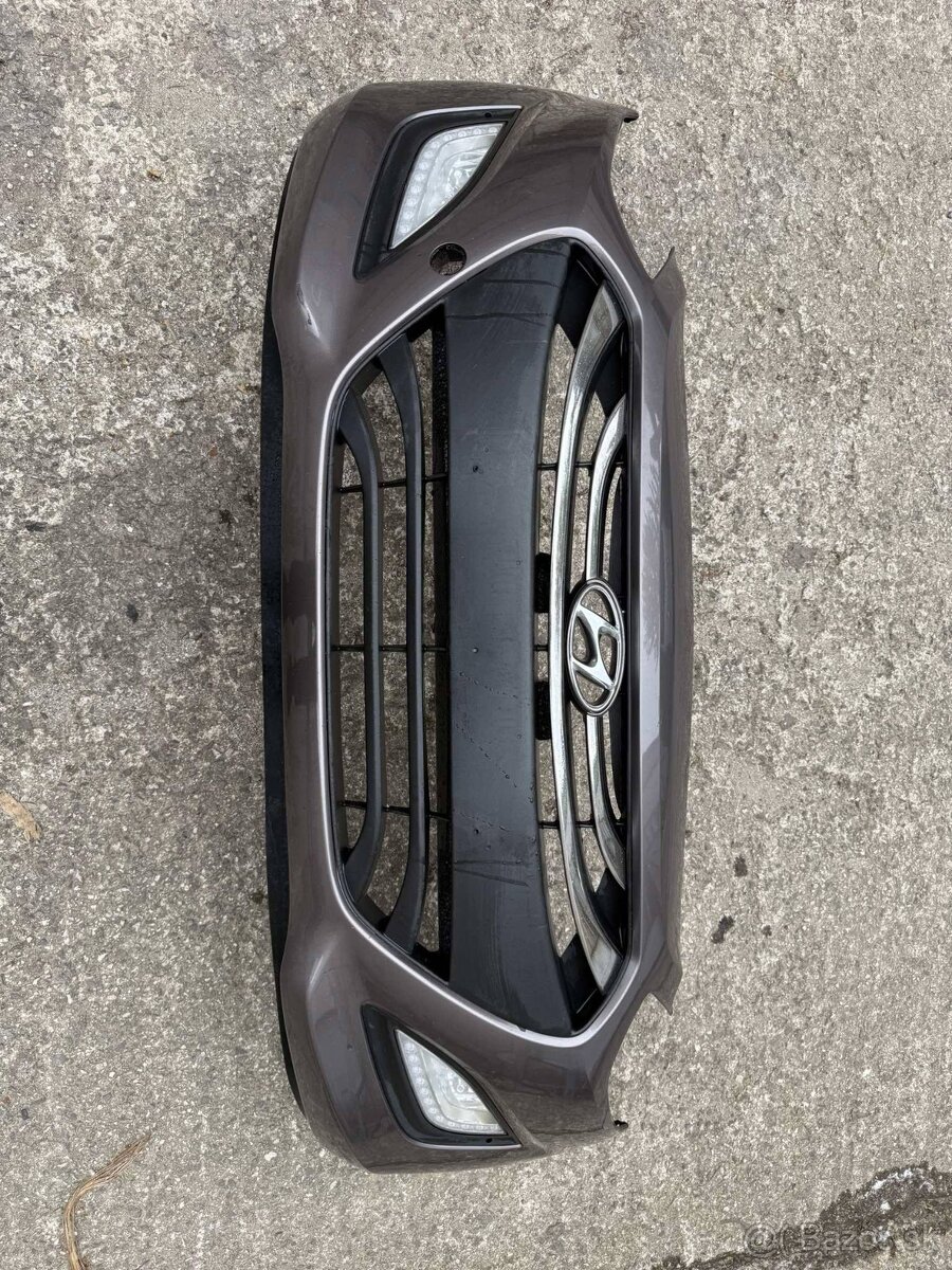 predok na hyundai i30, naraznik, kapota