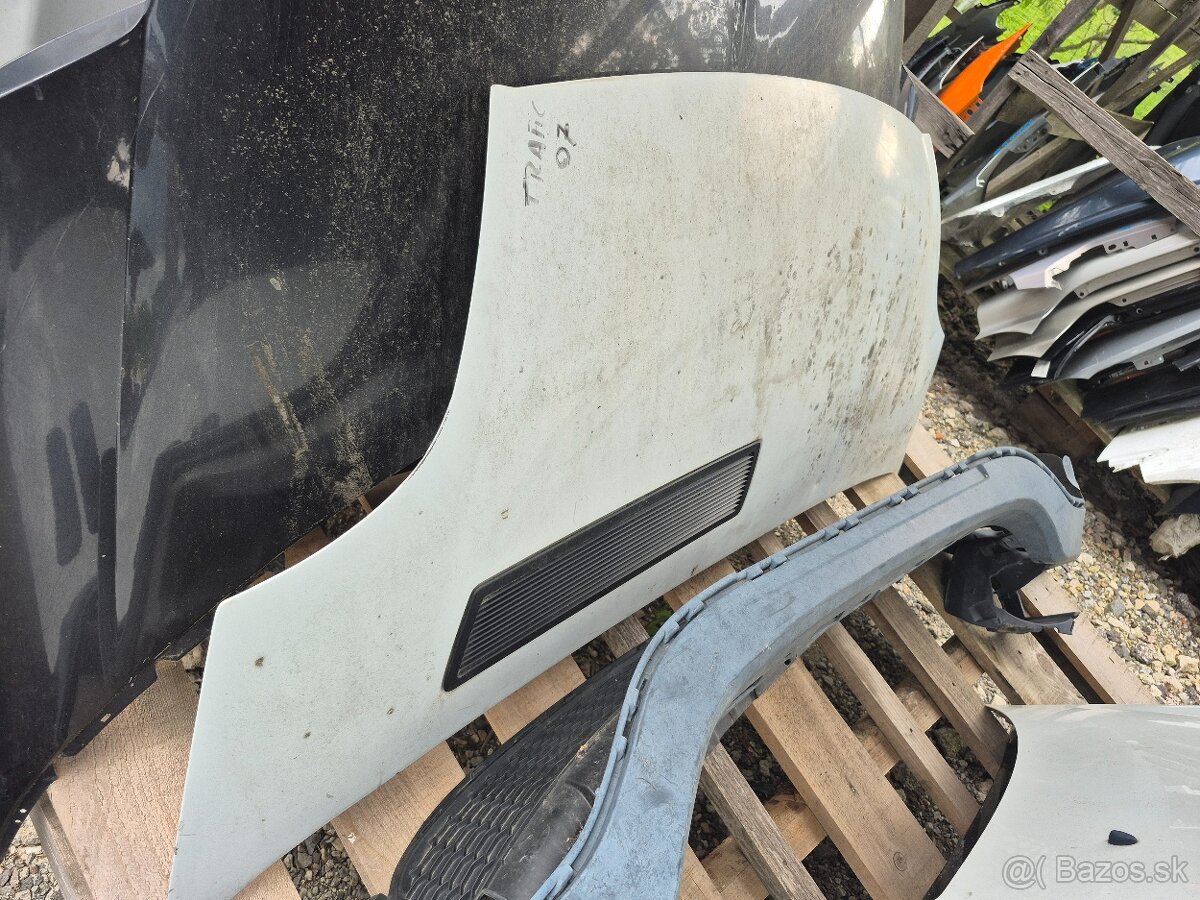 Renault Trafic II rok 2001-2014 kapota predná