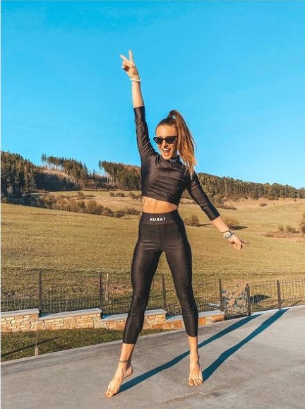 SKVELÝ TOP slovenskej značky KURA COLLECTION