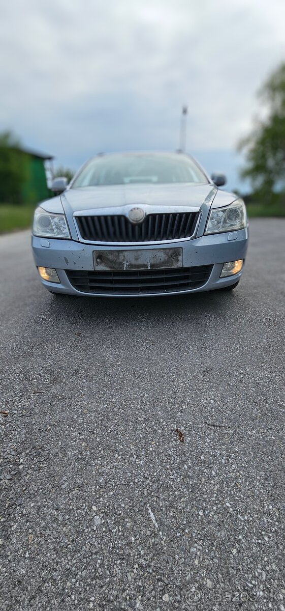 🚙 Škoda Octavia 2 Facelift predok – komplet