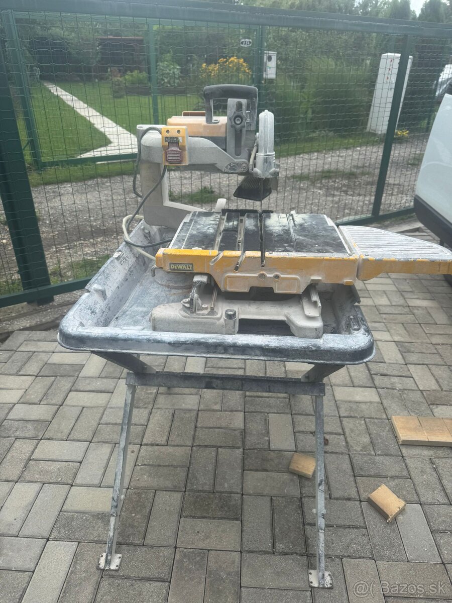 Rezacka na dlazbu Dewalt