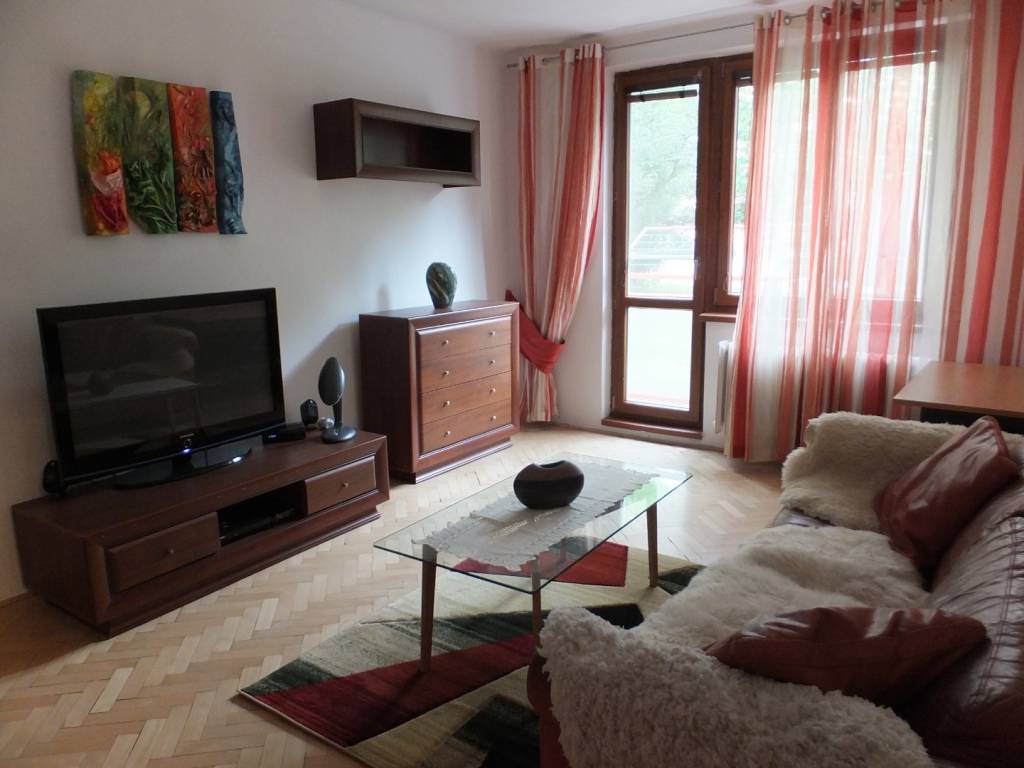 Prenajmeme zariadený 2-izbový byt, Vikárska ulica, Nitra