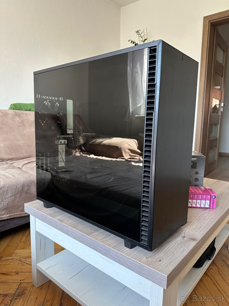 Fractal Design Define 7 XL čierna so sklonom
