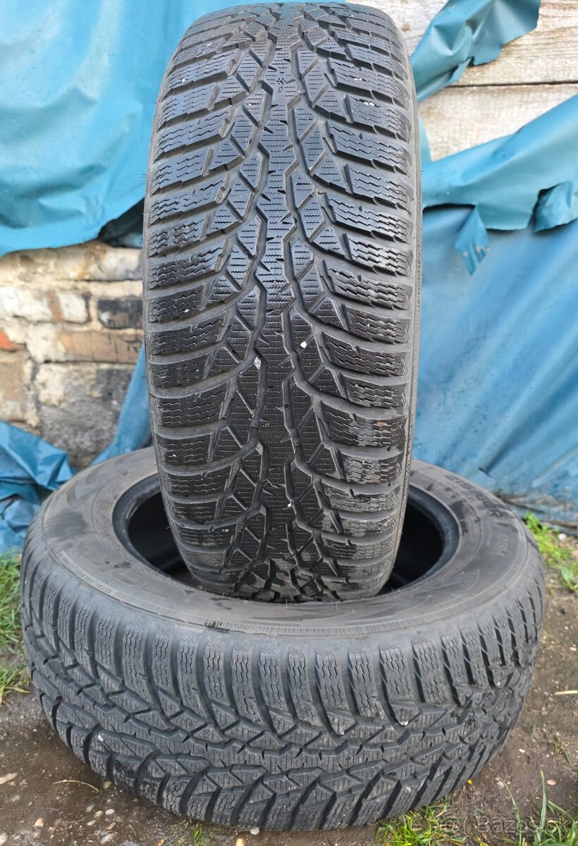 Ponúkam 2 zimné pneumatiky Nokian Winter 215/60 R17