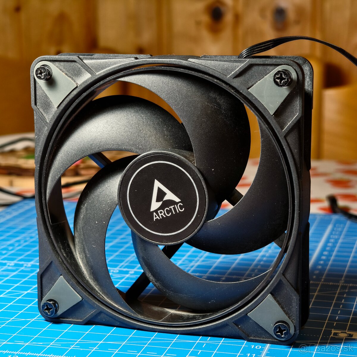 Arctic P12 Max - 120mm PWM vetrak