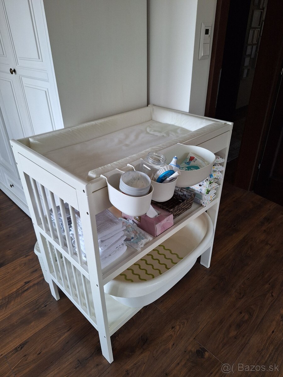 Predám prebaľovací pult