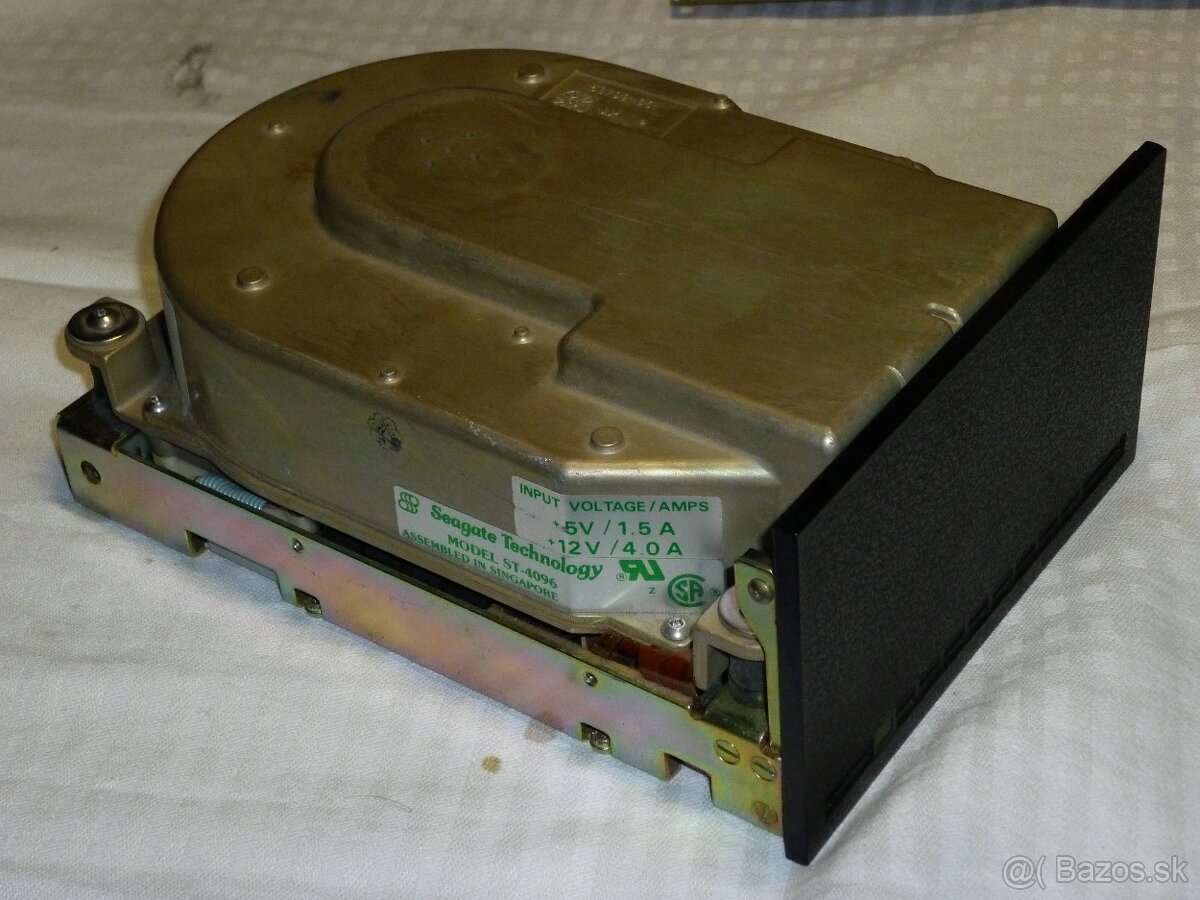 Predám MFM harddisk aj s radičom a káblami