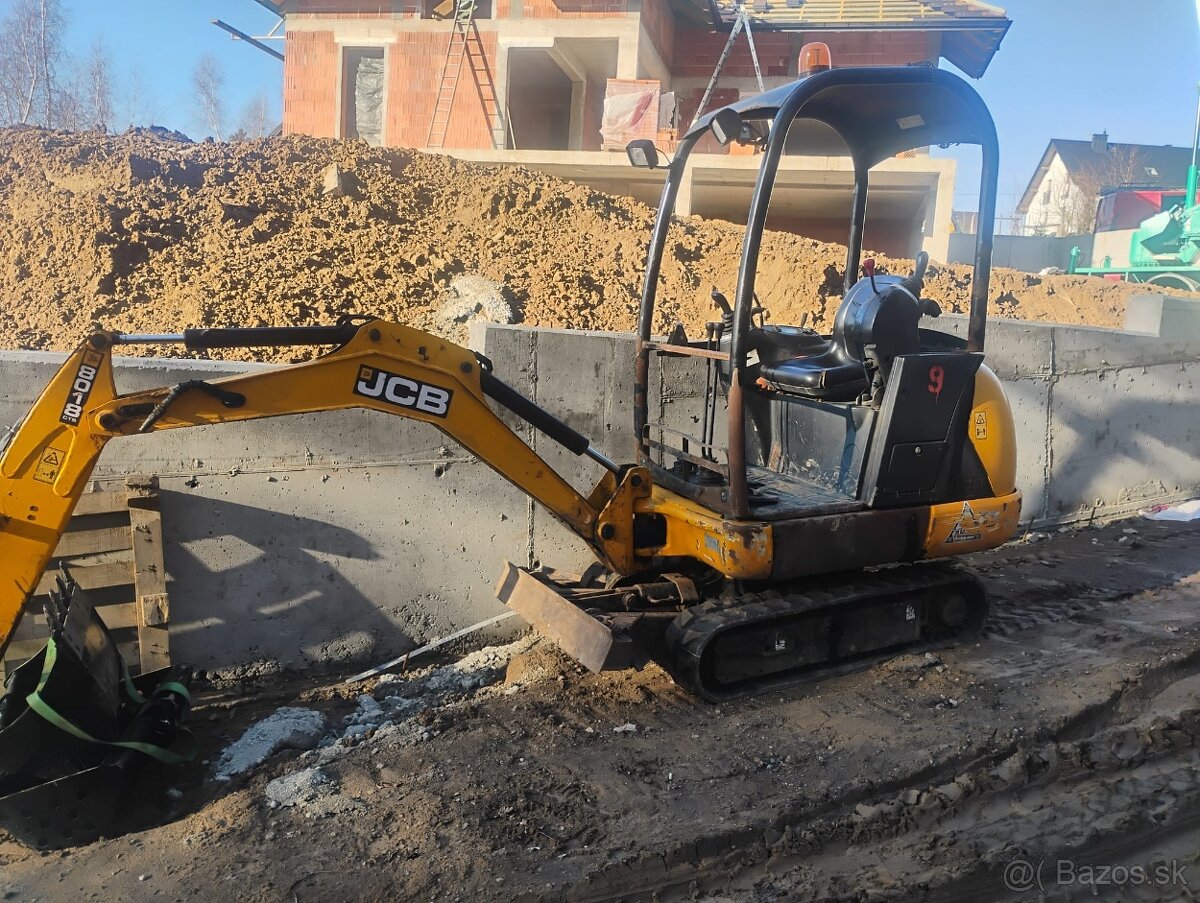 Predám JCB 8018