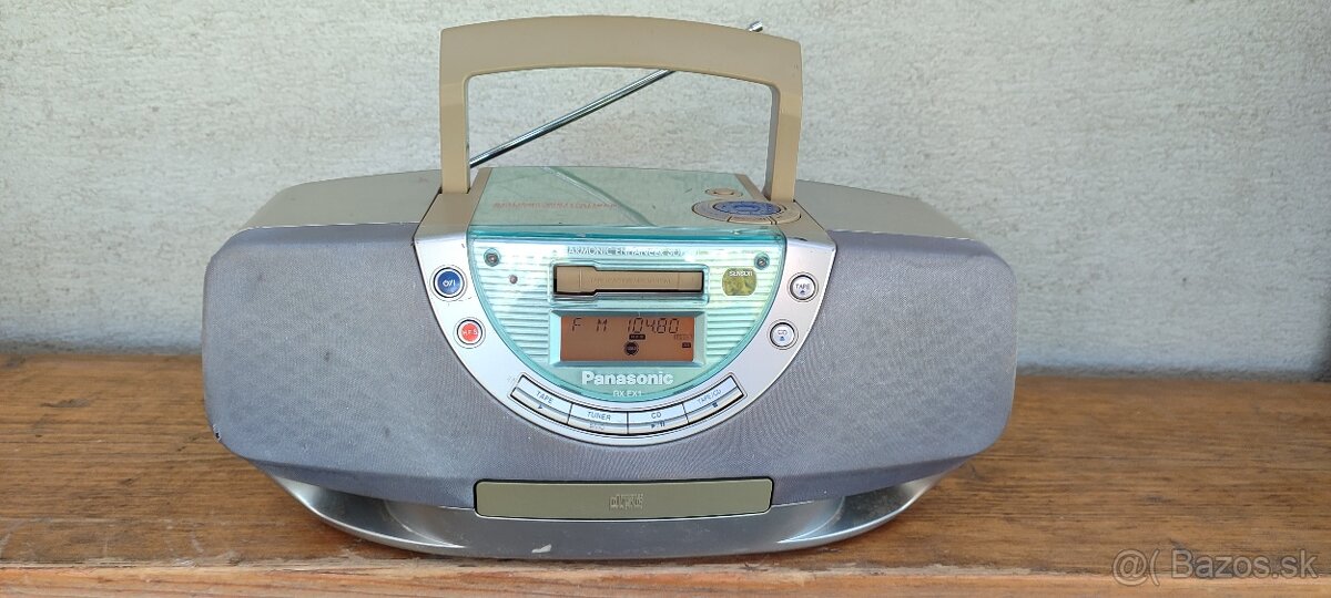 Radiomagneto Panasonic.
