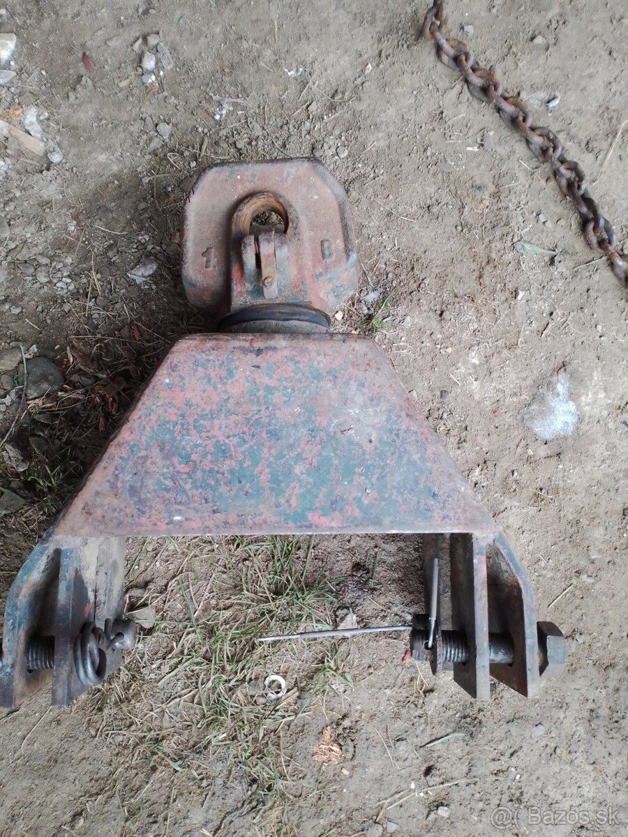 Predám záves na Zetor