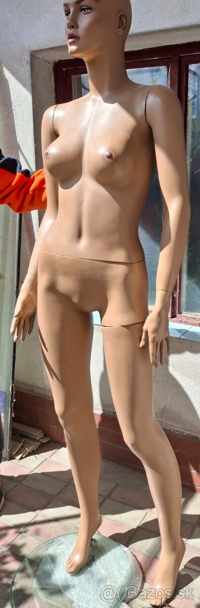 Figurina