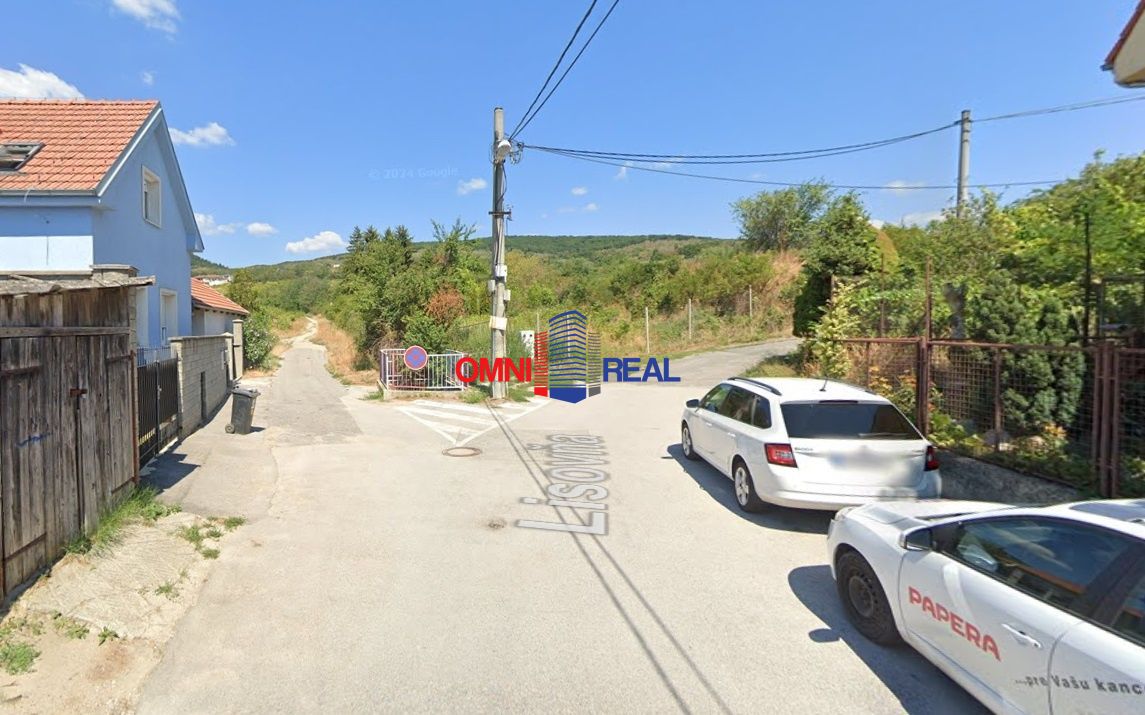 Záhrada v Rači na ulici Lisovňa, mestská voda, 600 m2