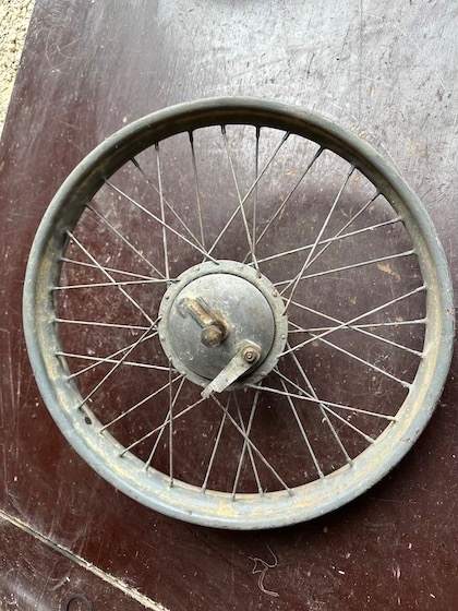 Predám predné koleso, stred kolesa JAWA 550