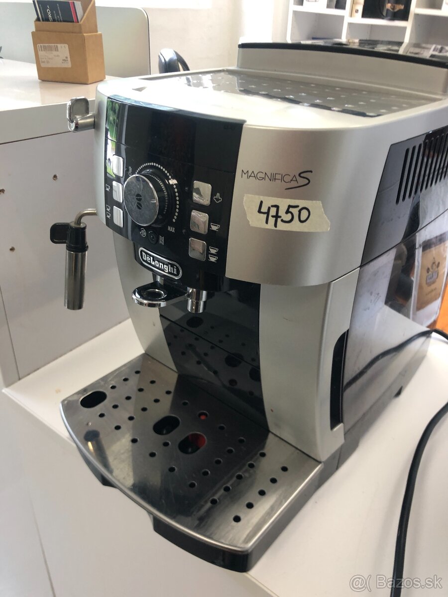 DELONGHI 22.110 Magnifica + ročná záruka