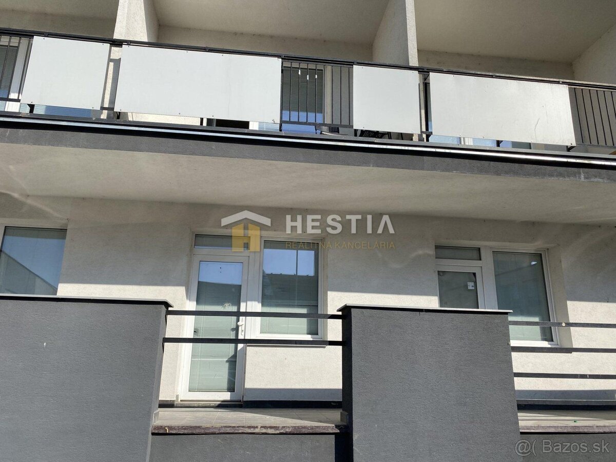 Ubytovacie priestory/izby na prenájom - centrum mesta Senica
