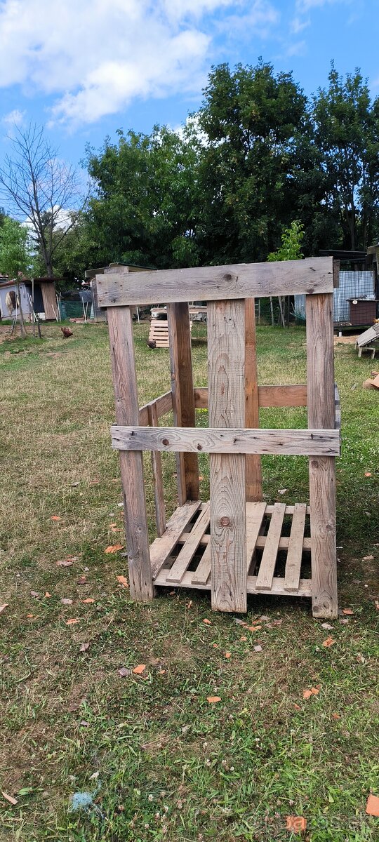 Paleta na drevo