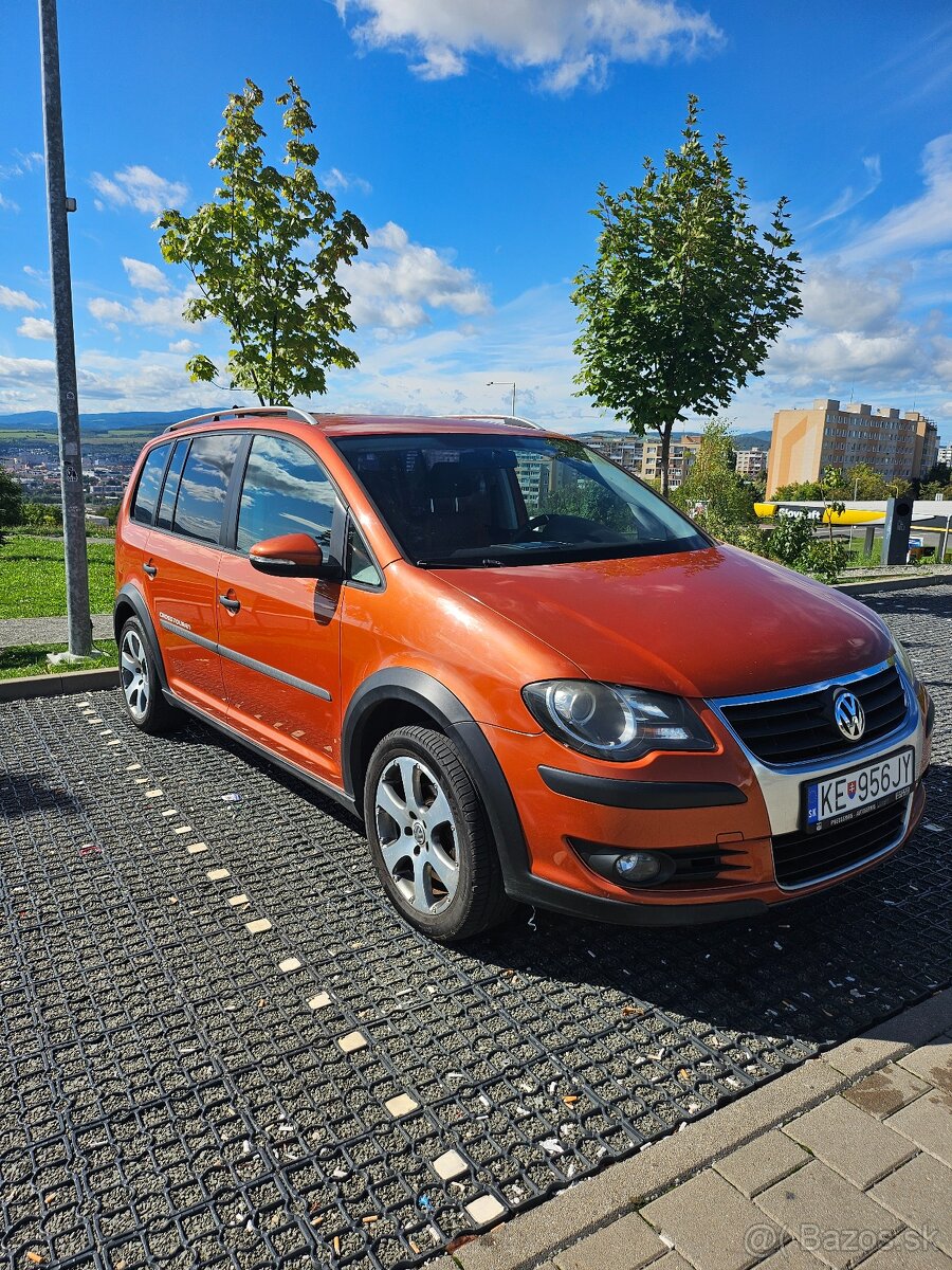 Volkswagen Touran Cross 1,4 Tsi