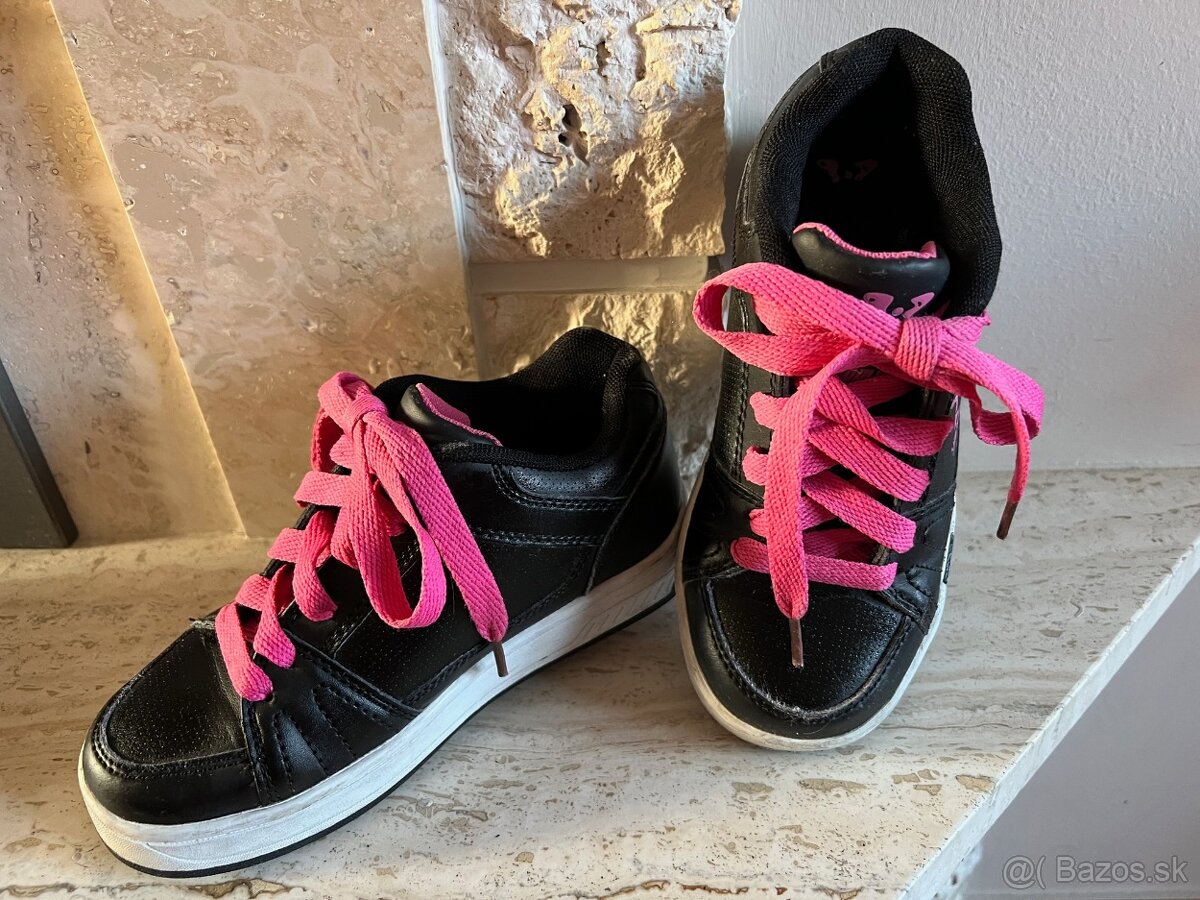 Športové topánky-tenisky Sidewalk -32- kolesové -