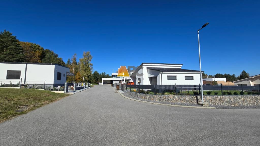 Exkluzívny stavebný pozemok v Kováčovej-zóna pri kúpeľoch