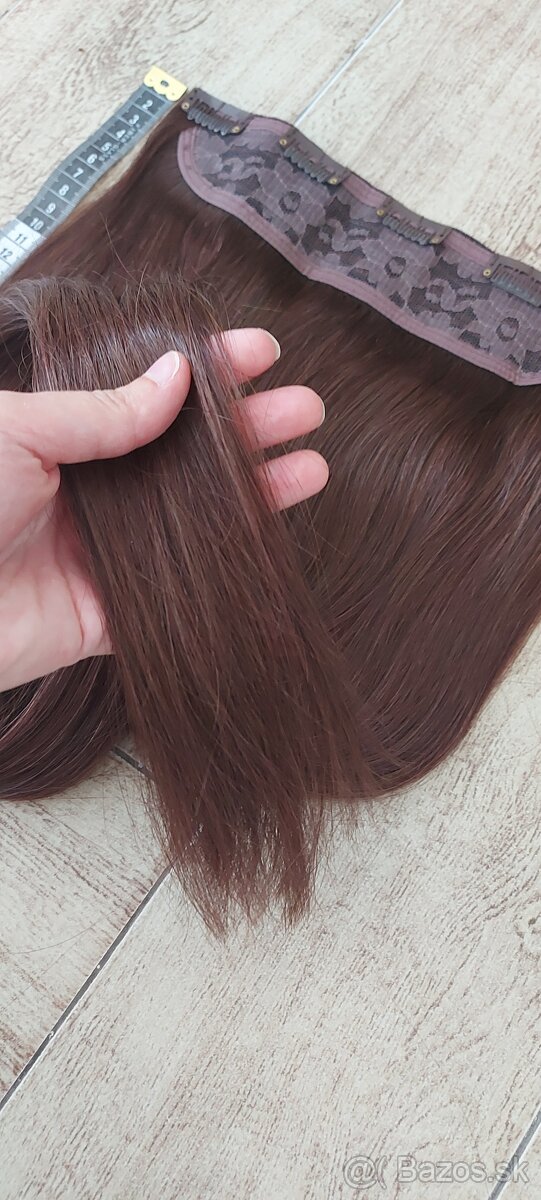 Pás vlasov na sponkách